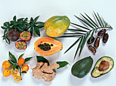 Früchtetableau: Passionsfrucht, Papaya
