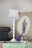 Nostalgischer DIY-Lampenschirm mit Blumenbordüre