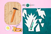 Crafting materials for making pineapple memo bard