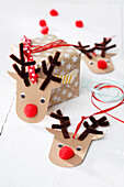 DIY reindeer gift tag