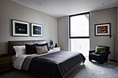 Bedroom in shades of grey