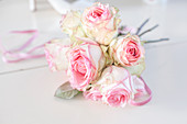 Bouquet of two-tone roses