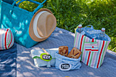Hand-sewn bottle bag and picnic bag