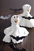Whimsical sugar ghosts for Halloween