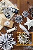 DIY paper stars as Christmas decorations