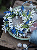 Wreath of snowdrops and grape hyacinths