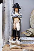 Statuette aus Porzellan mit Napoleon-Figur