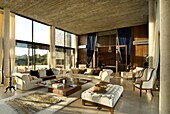 Modernes Wohnzimmer in Uruguay