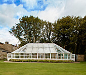 Glashaus auf dem Gelände von Capheaton Hall in Northumberland, UK