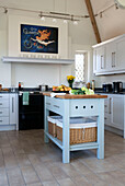 Freistehender Küchenblock in gefliester Küche Kent UK