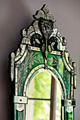 Antiker venezianischer Spiegel in französischem Schloss Lot et Garonne