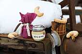 Warming body balm made from shea butter to give as a gift