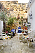 Small courtyard with Mediterranean style