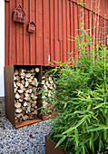 Corten steel moisture protection for wood piles