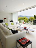 Sitting room of Villa Bamboo, Southern France