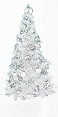 A white Christmas tree (effect)