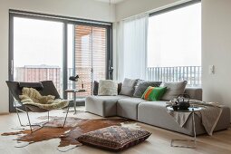 Urban living room in shades of grey