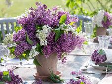 Lilac table decoration