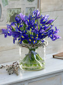 Iris hollandica bouquet with salix caprea wreath