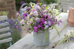 Meadow bouquet with Dianthus carthusianorum, Scabiosa