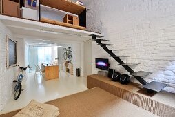 Small industrial-style maisonette apartment
