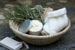Utensils for treatment with rosemary foot cream