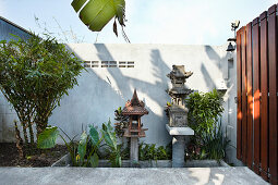 Asian-inspired terrace