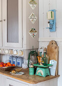 Kitchenette with nostalgic kitchen items and utensils