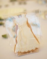 Iced, wedding-dress biscuit as wedding favour
