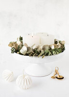Hand-made Advent wreath on cake stand