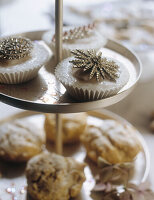 Eisbecherkuchen mit Diamantenverzierung