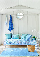 Summer house with day bed