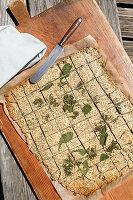 Nettle crackers