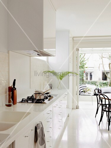 White Designer Kitchen With Integrated Buy Image 11140405