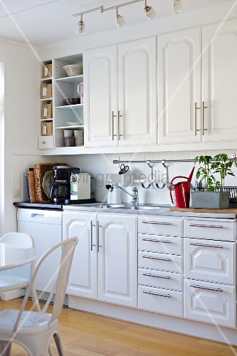 White Fitted Kitchen With Panel Doors Buy Image 11264735