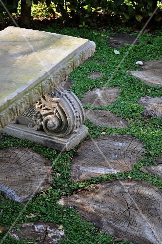 Antike Steinbank Im Garten Mit Bild Kaufen 11034793