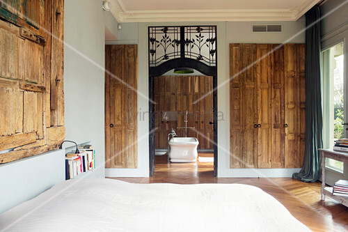 Old Wooden Doors On Walls In Bedroom Buy Image 12354293