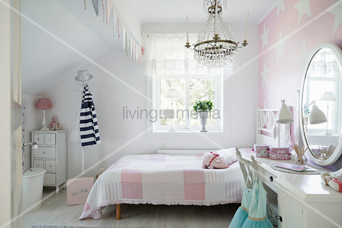 White And Pink Girl S Bedroom With Buy Image 12374013